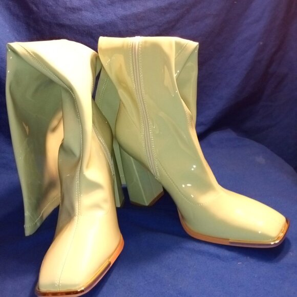 ISLE  YOU  KNOW UR HAPPY WHEN  Boots ( BRAND NEW !!! ) - Picture 6 of 6